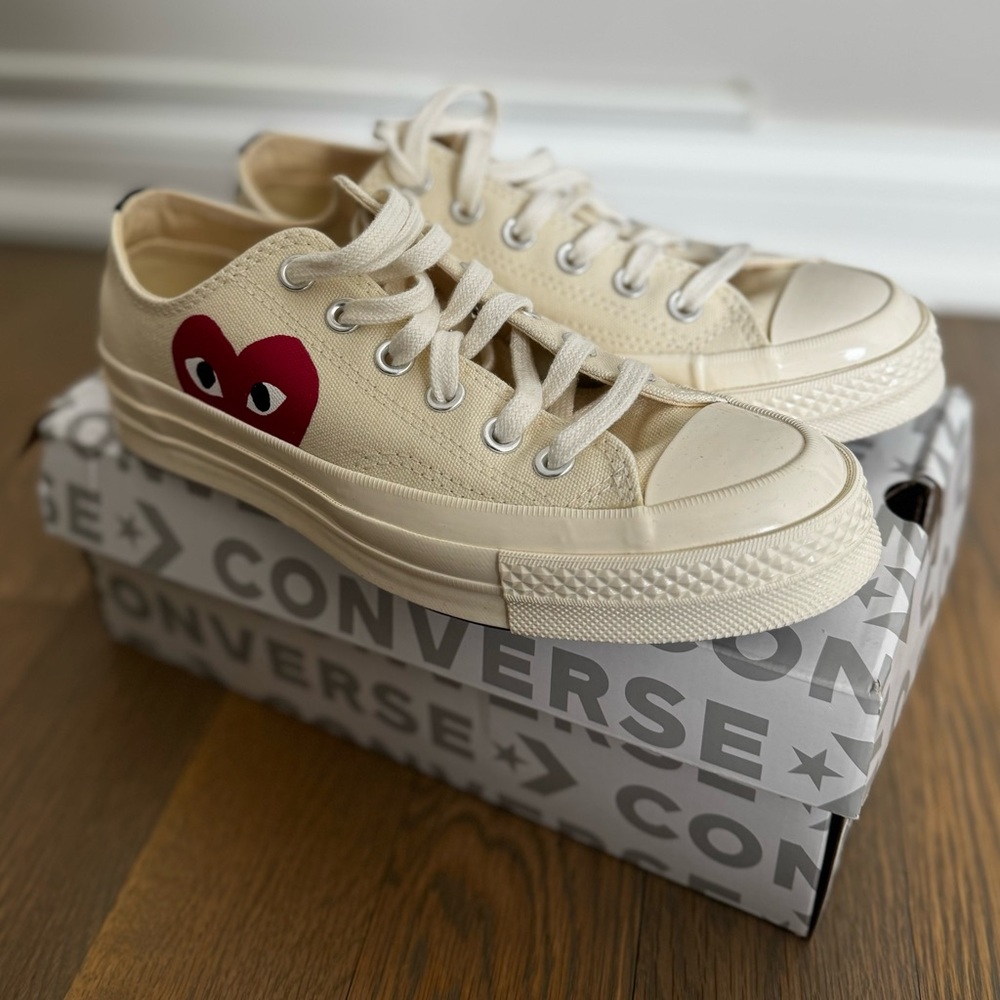 Women's Converse Comme des Garçons PLAY Size 7 Womens/Size 5 Mens